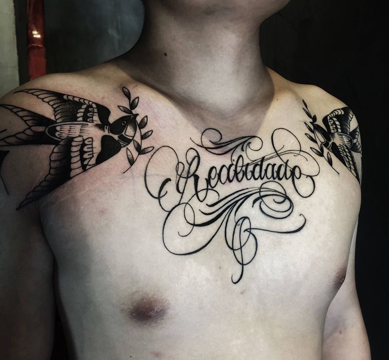 盖妊娠纹纹身图片_胸部纹身图案