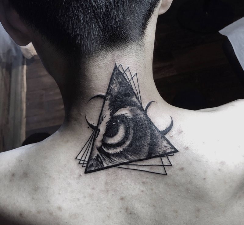 猫头鹰纹身图片_背部纹身图案