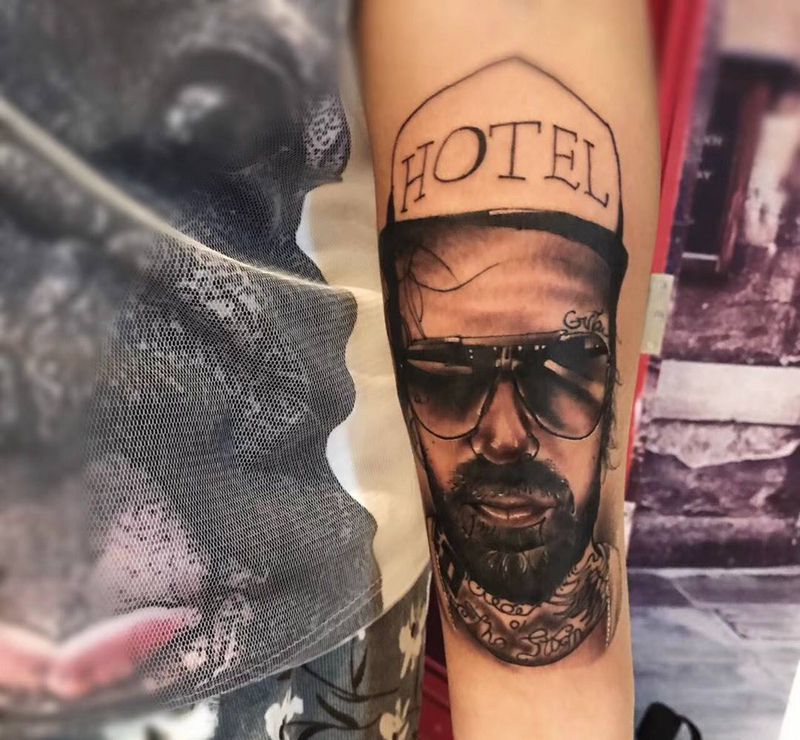 嘻哈纹身图片_成品手臂欧美人物纹身图案