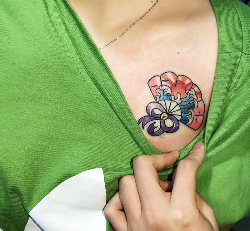 锁骨彩色小清新纹身图片