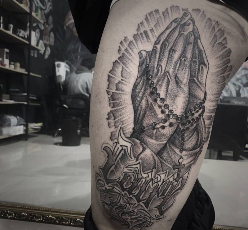 祈祷之手纹身图片