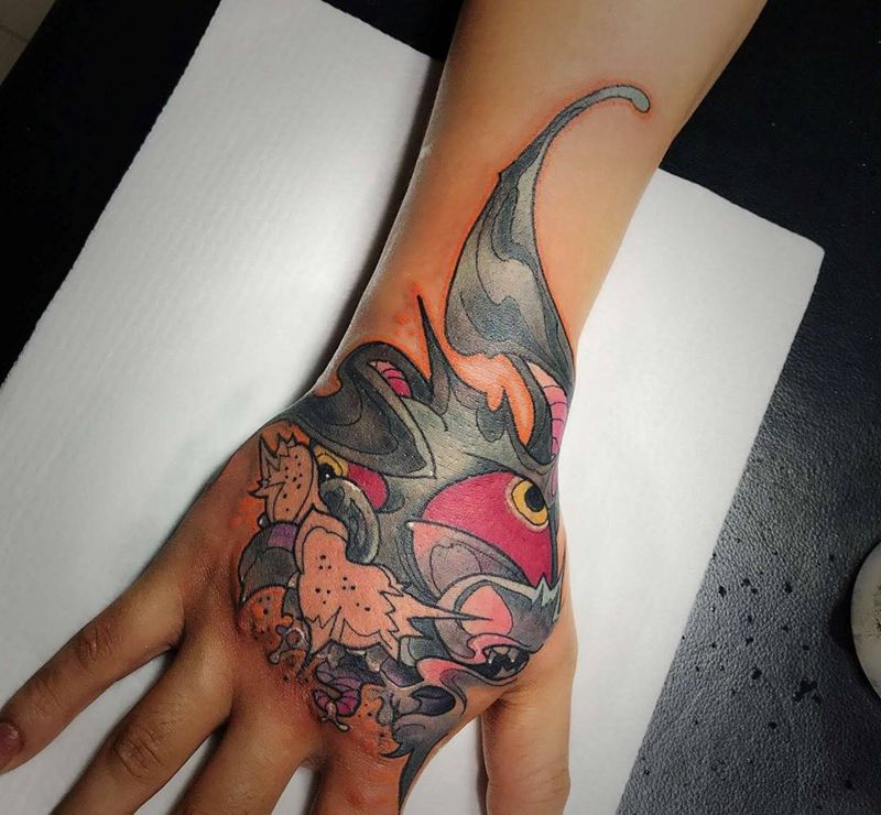 抽象小兔子手背纹身图片