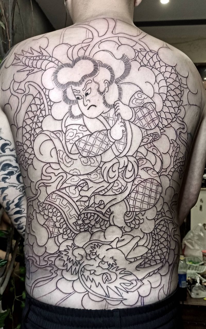 云龙九郎未扩线纹身图片_背部老传统满背云龙九郎纹身图案