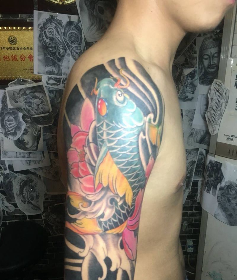 连年有余纹身图片