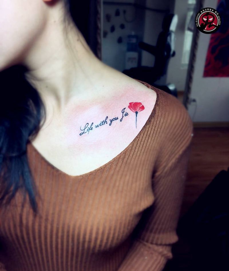 美女锁骨英文纹身图片_成品胸部清新纹身图案