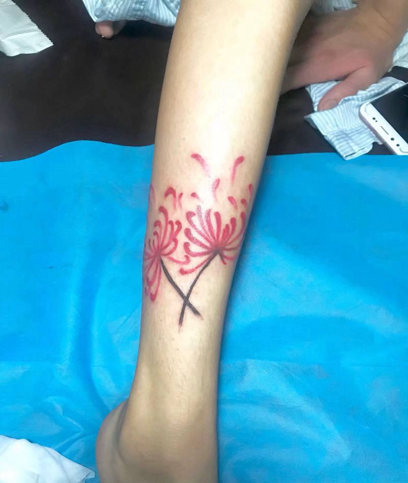 彼岸花纹身图片_脚部腿部水彩彼岸花纹身图案