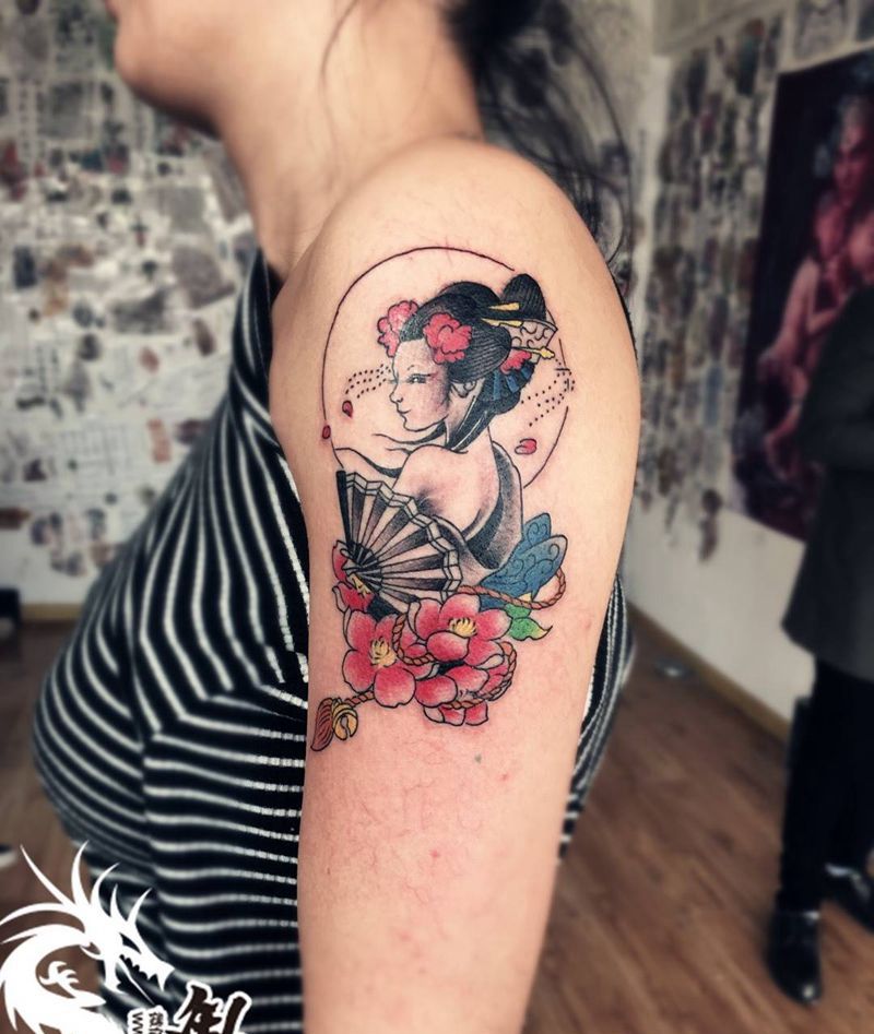 美女大臂艺妓纹身图片