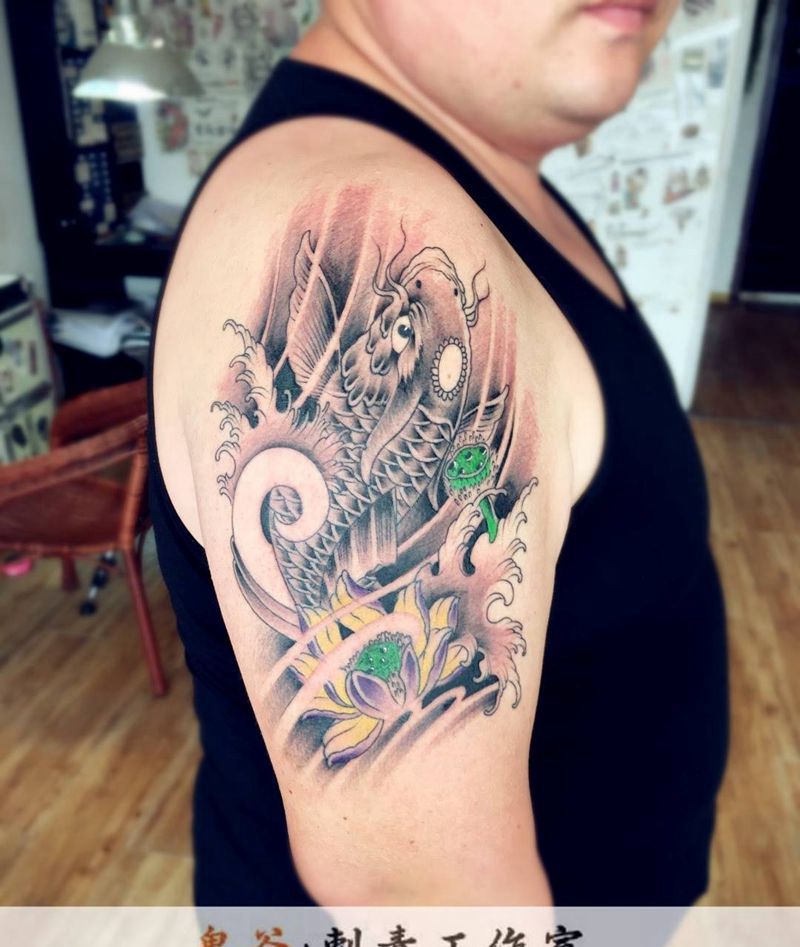 大臂鳌鱼纹身图片