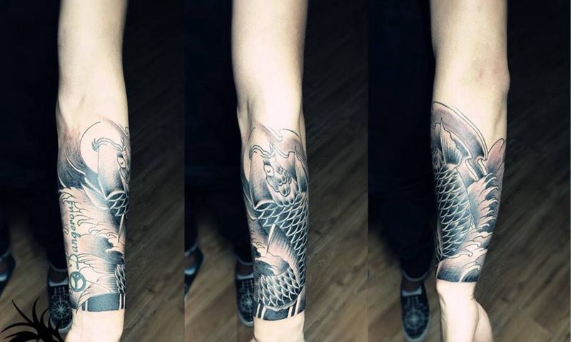 鲤鱼包小臂纹身图片