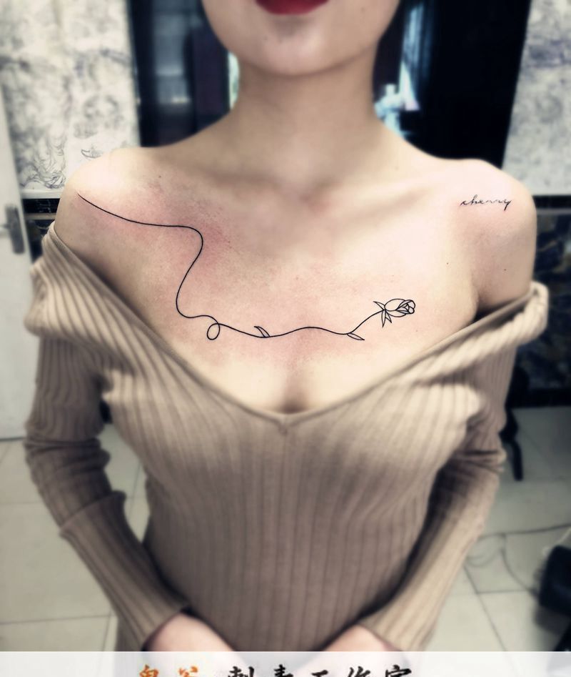 玫瑰纹身图片_胸部纹身图案