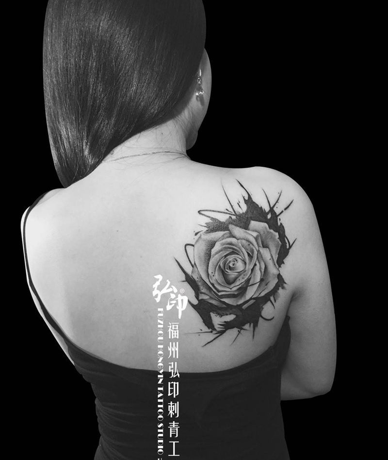 Rose纹身图片