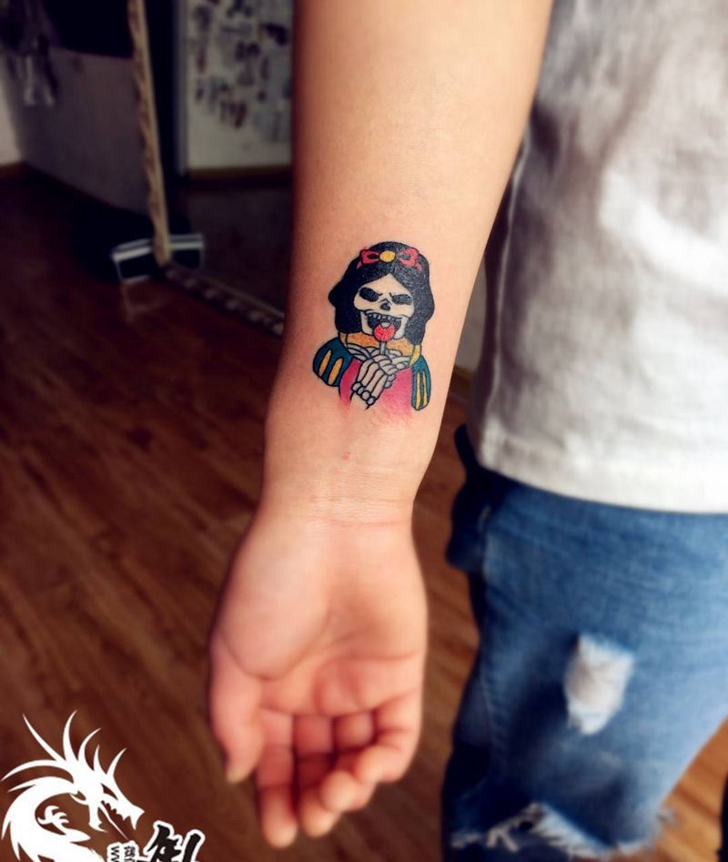 变异白雪公主纹身图片