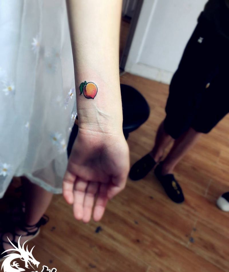 小桃子纹身图片