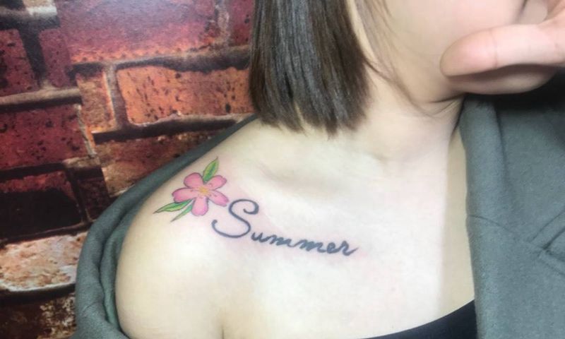 Summer纹身图片_成品肩部清新植物纹身图案