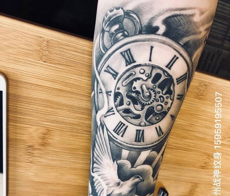 时间沙漏纹身图片