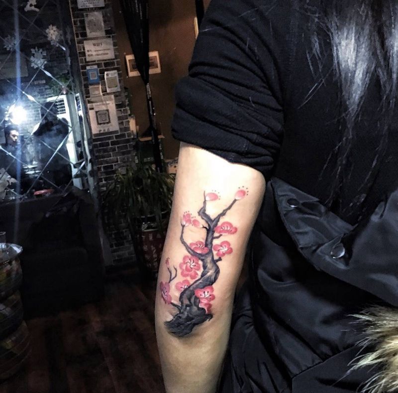 一枝独秀纹身图片