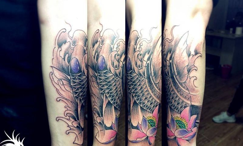 小臂鲤鱼纹身图片