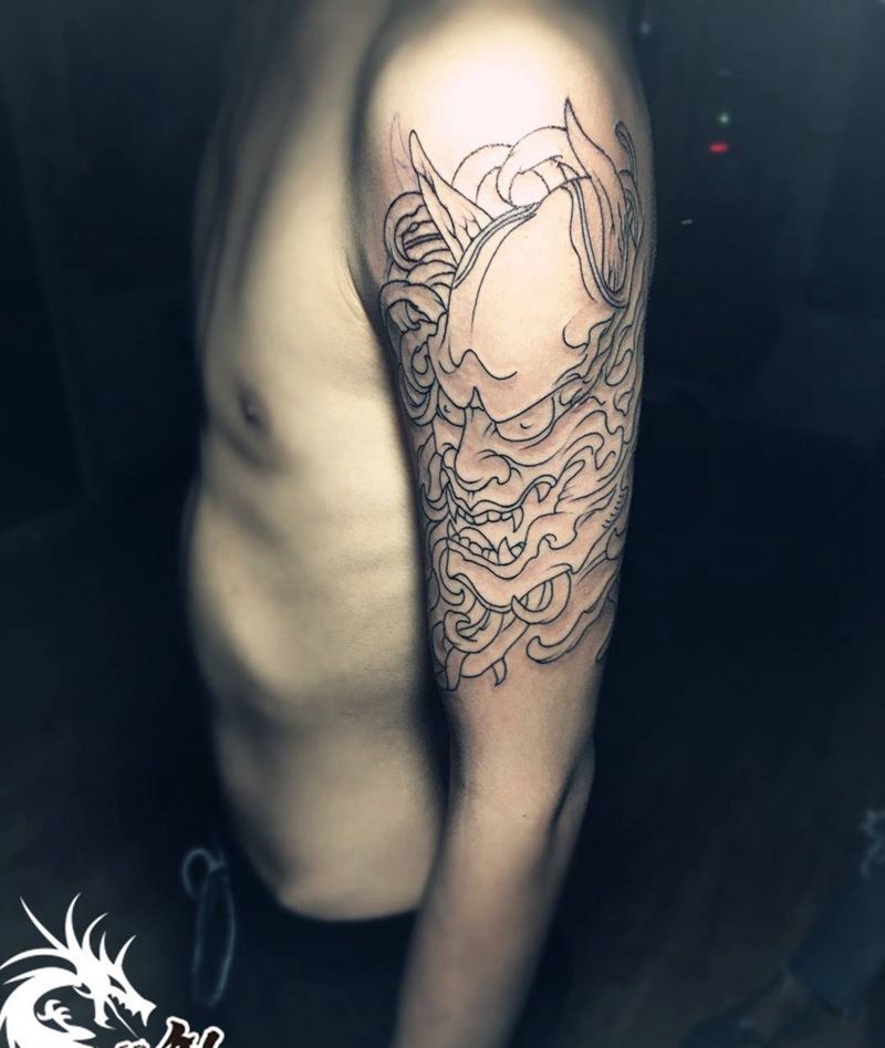 大臂割线纹身图片