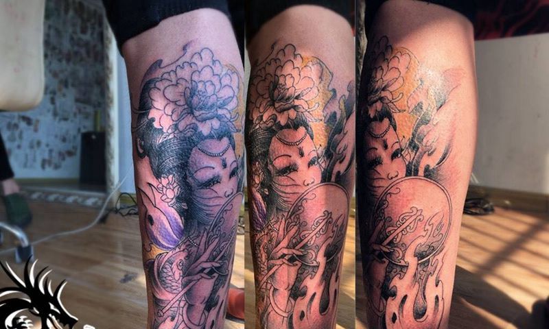 小腿艺妓纹身图片