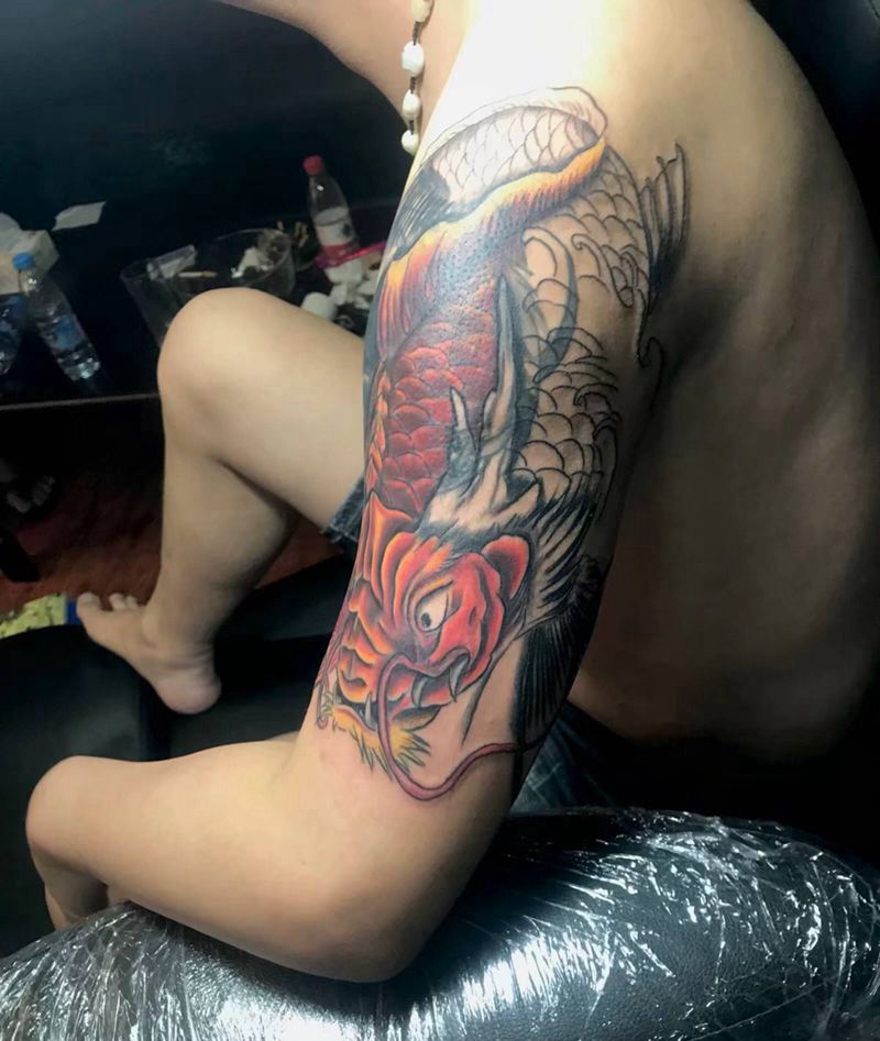 鳌鱼 遮盖 未完。纹身图片_肩部手臂新传统鳌鱼遮盖纹身图案