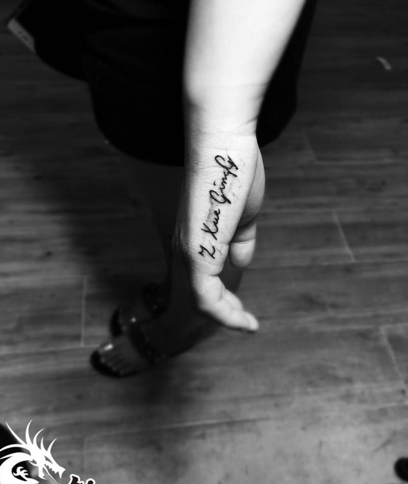 手部英文纹身图片