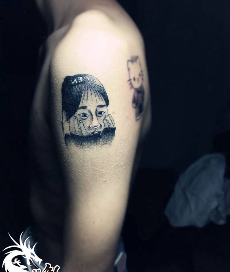 鸡蛋大小肖像一枚纹身图片