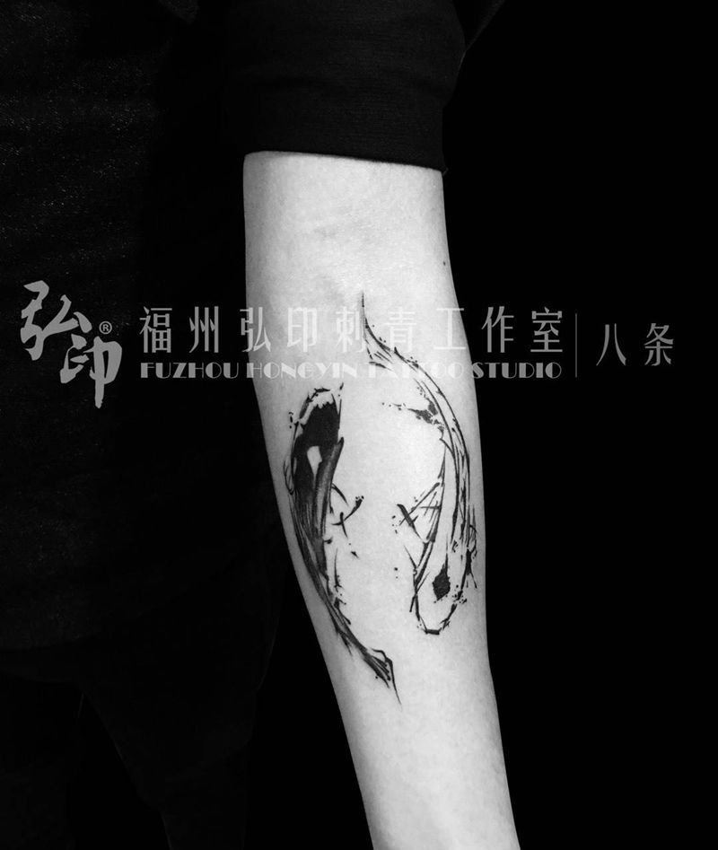 水墨锦鲤纹身图片