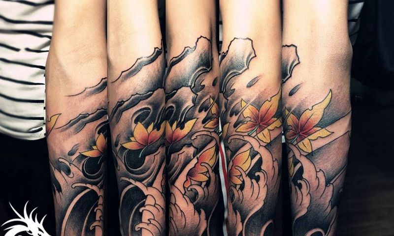 两枚同款包小臂纹身图片