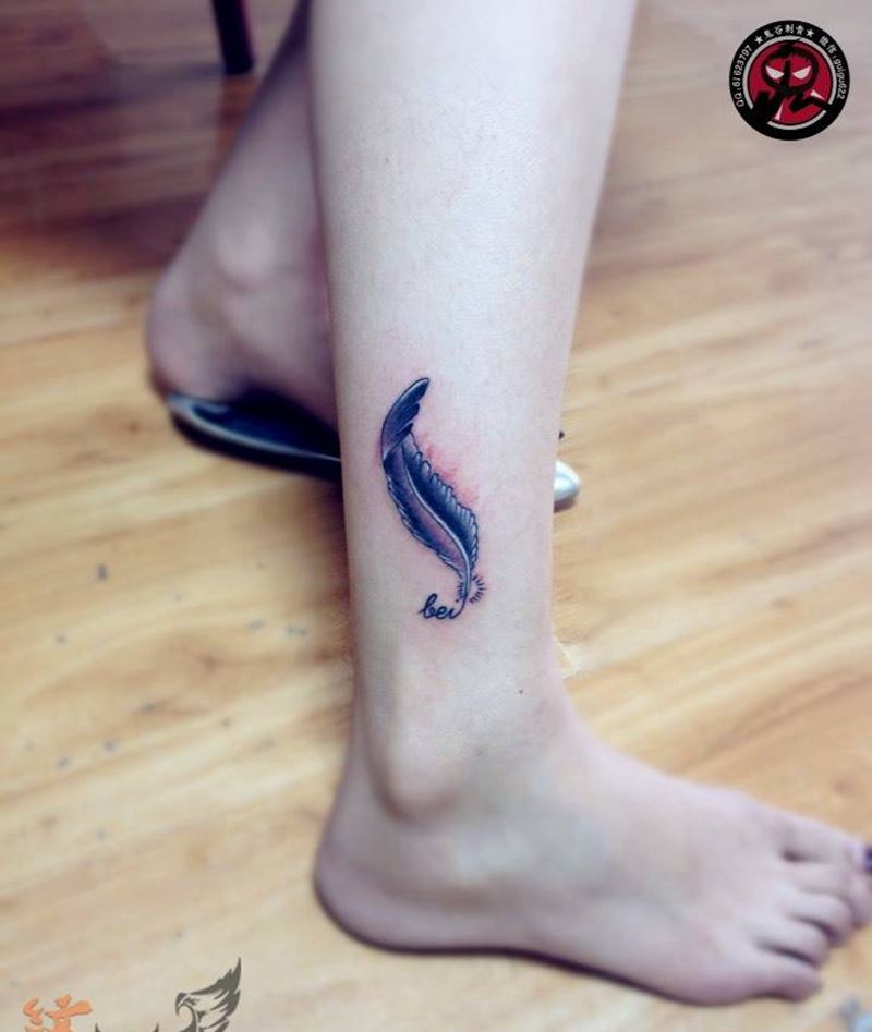 羽毛小清新纹身图片_成品腿部清新纹身图案