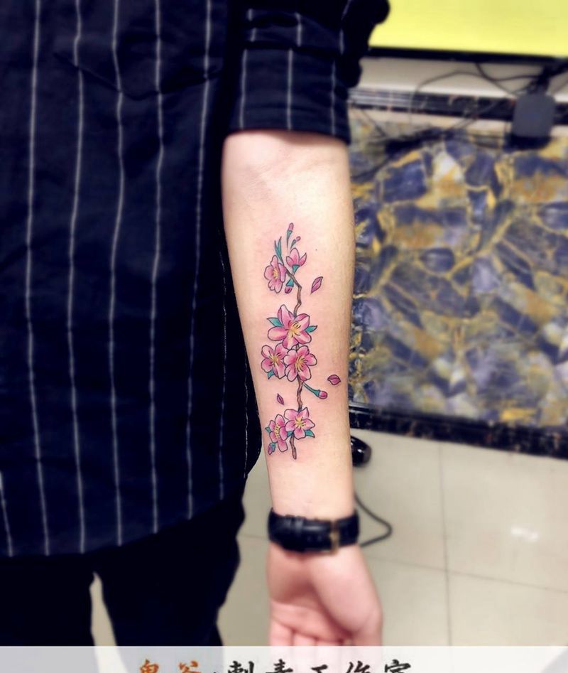 桃花运纹身图片