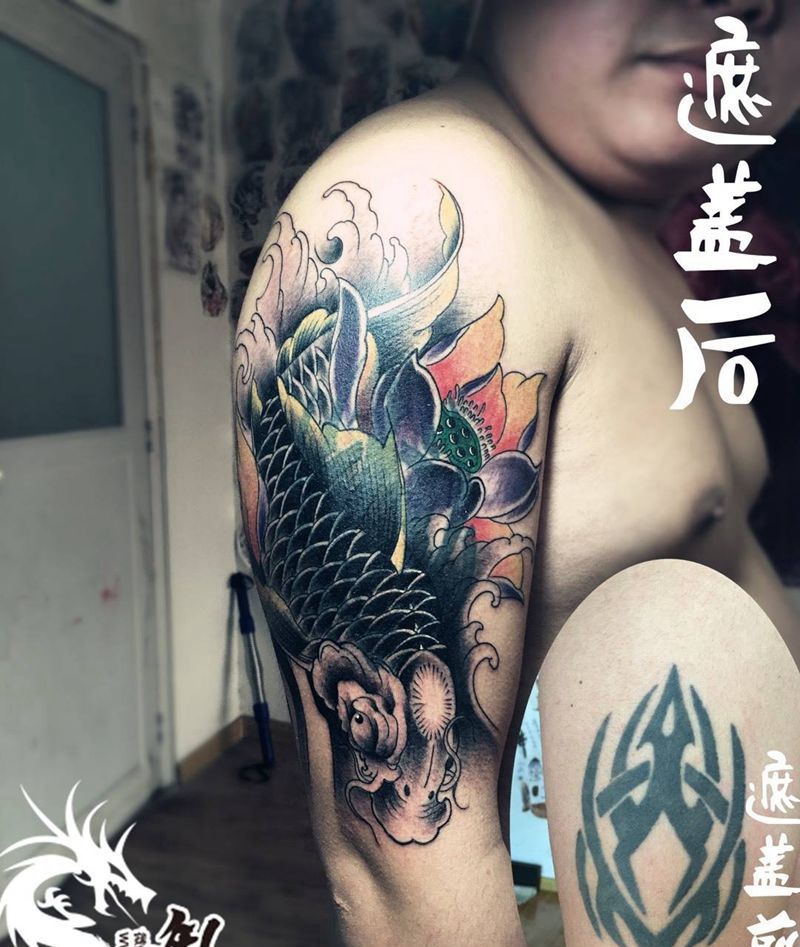 大臂遮盖纹身图片