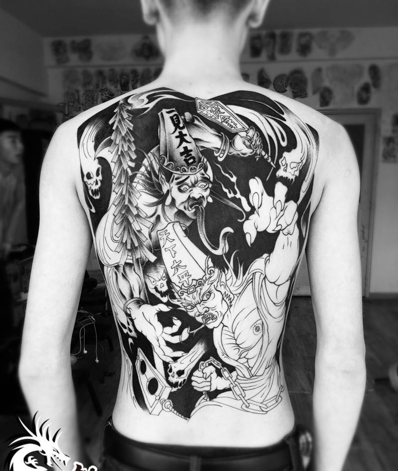 满背黑白无常纹身图片