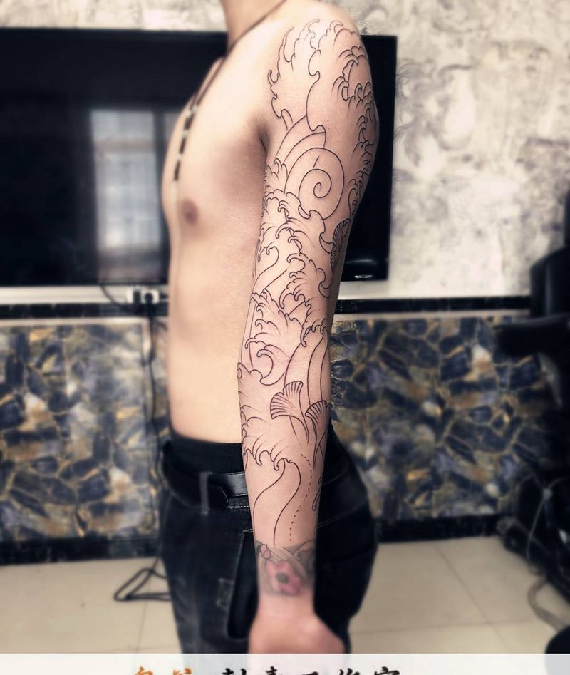浪臂线条纹身图片