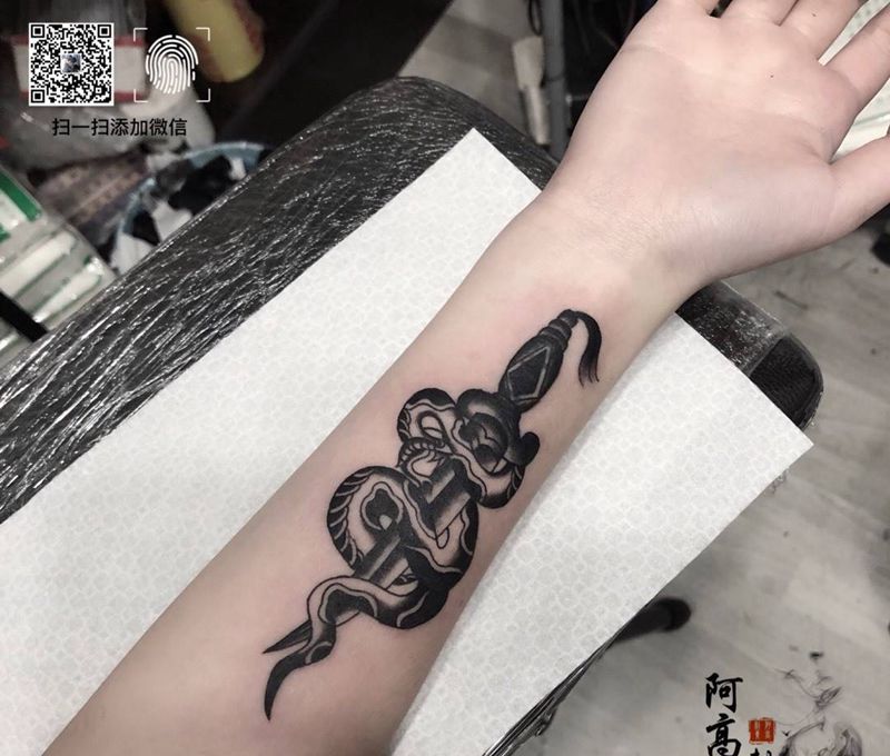 old school匕首纹身图片