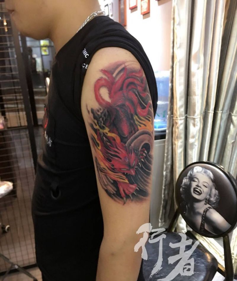 九尾狐纹身图片