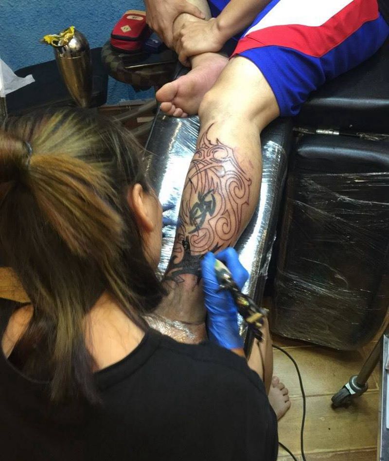 小腿图腾-未完成纹身图片