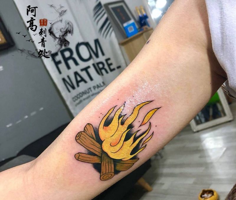 school的柴火堆纹身图片