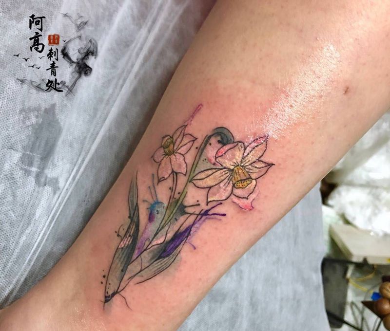 水彩水仙花纹身图片