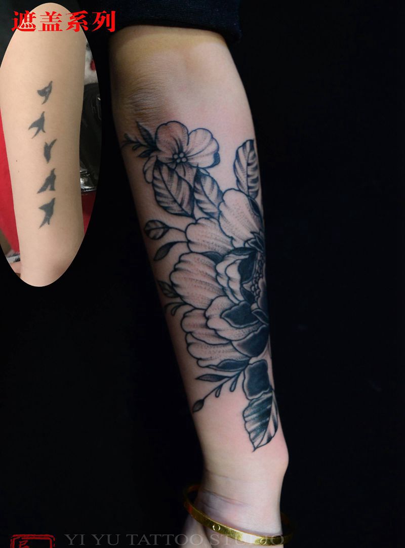 素花遮盖系列纹身图片_手部纹身图案