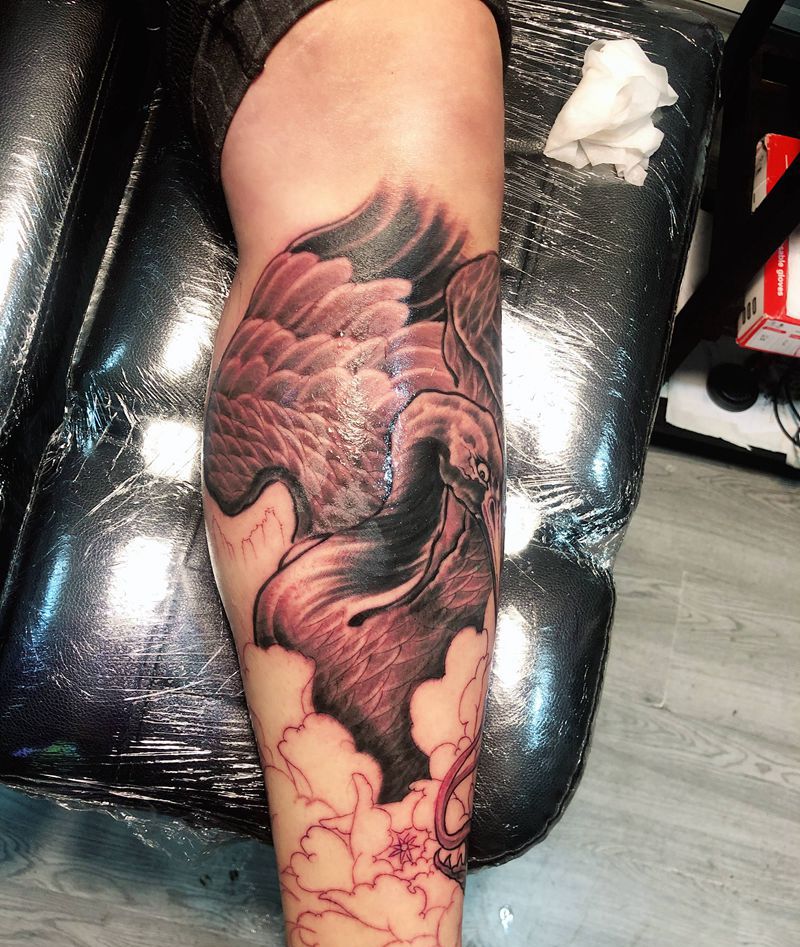 鹤纹身图片_腿部纹身图案