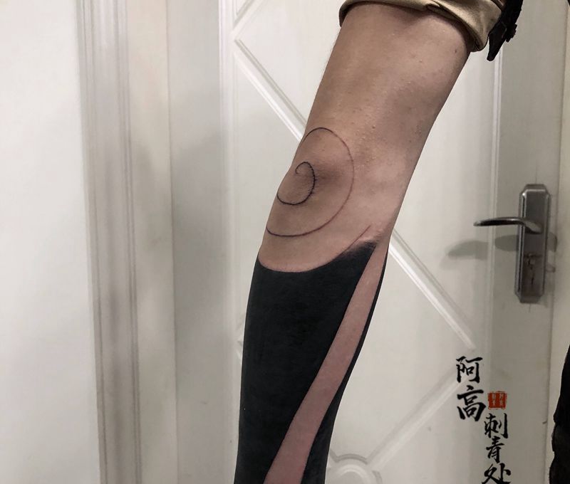 黑臂纹身图片_手臂纹身图案