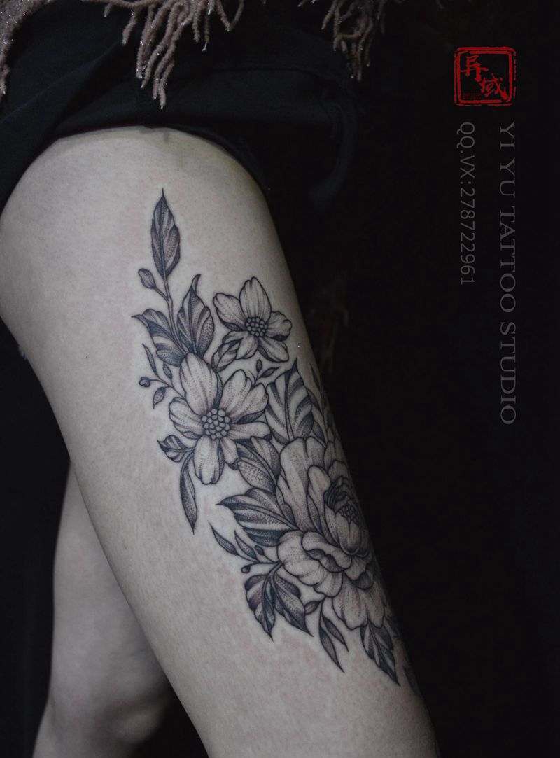 素花纹身图片_腿部点刺纹身图案