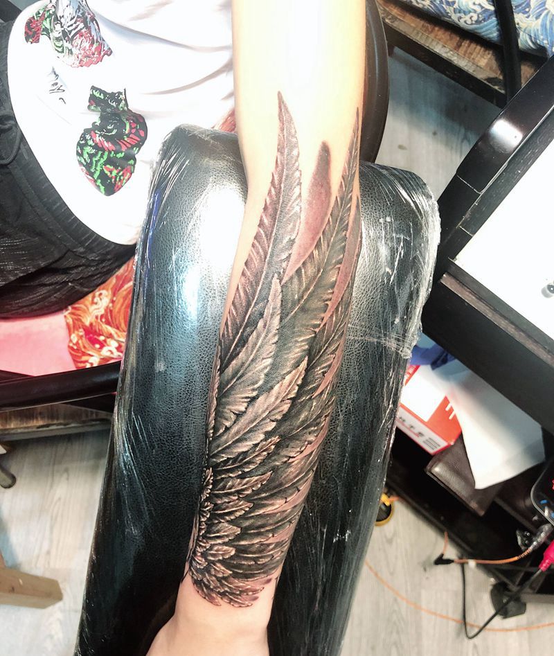 翅膀纹身图片_手臂纹身图案