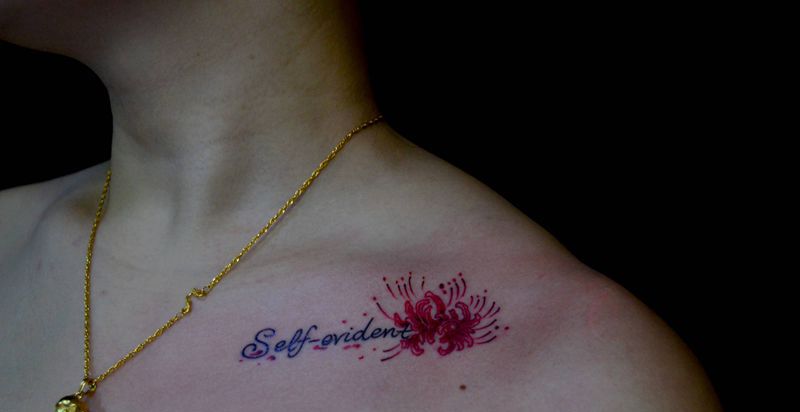 彼岸花纹身图片_肩部纹身图案