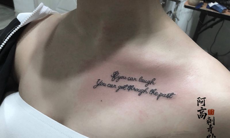 英文纹身图片_胸部花体字纹身图案