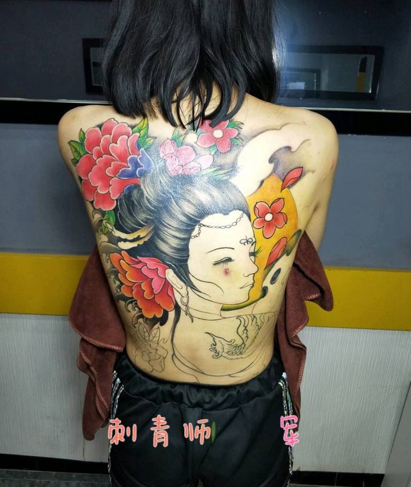 艺妓纹身图片_背部纹身图案