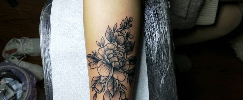 素花遮盖纹身图片_手部纹身图案