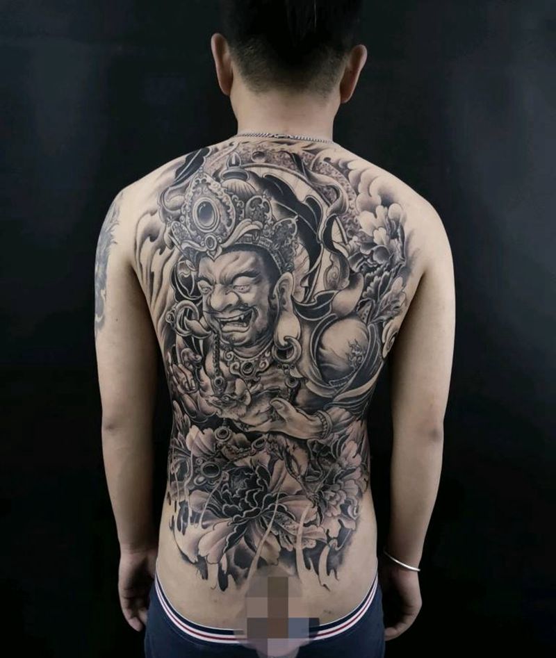 黄财神纹身图片_背部新传统纹身图案