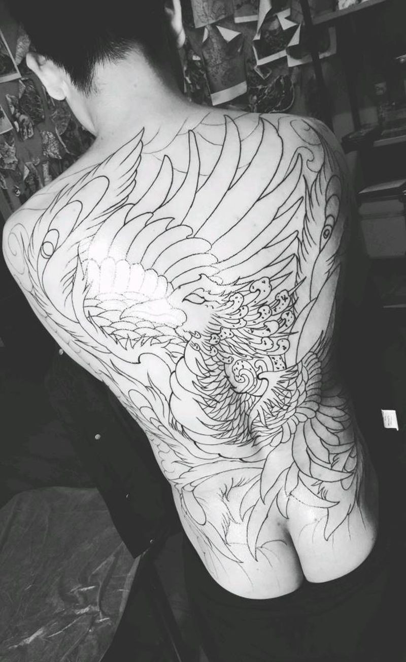 凤凰纹身图片_背部纹身图案