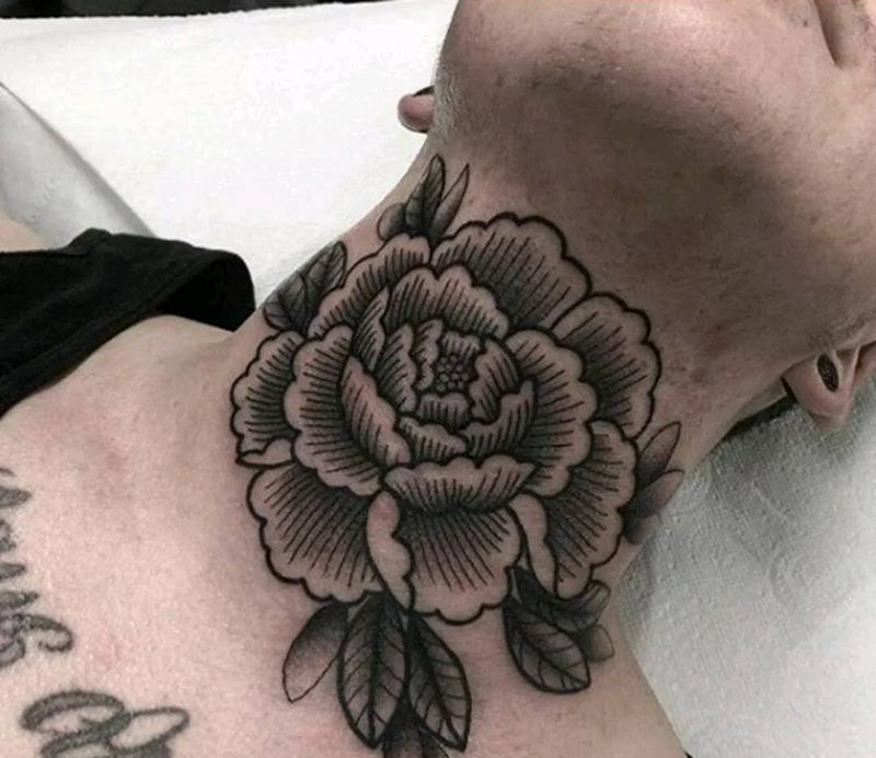 牡丹花叶。纹身图片_颈部纹身图案